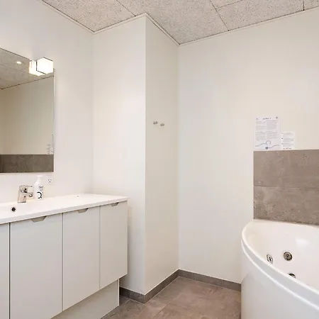 Luxury With Jacuzzi Ringkøbing