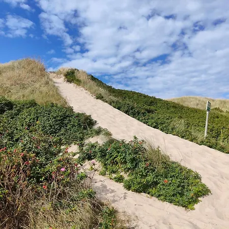 Luxury With Jacuzzi Apartment *