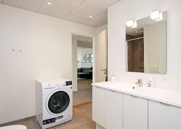 Luxury With Jacuzzi Apartment *